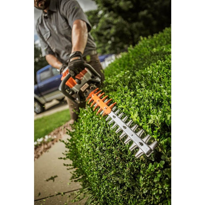 STIHL® HS 82 R